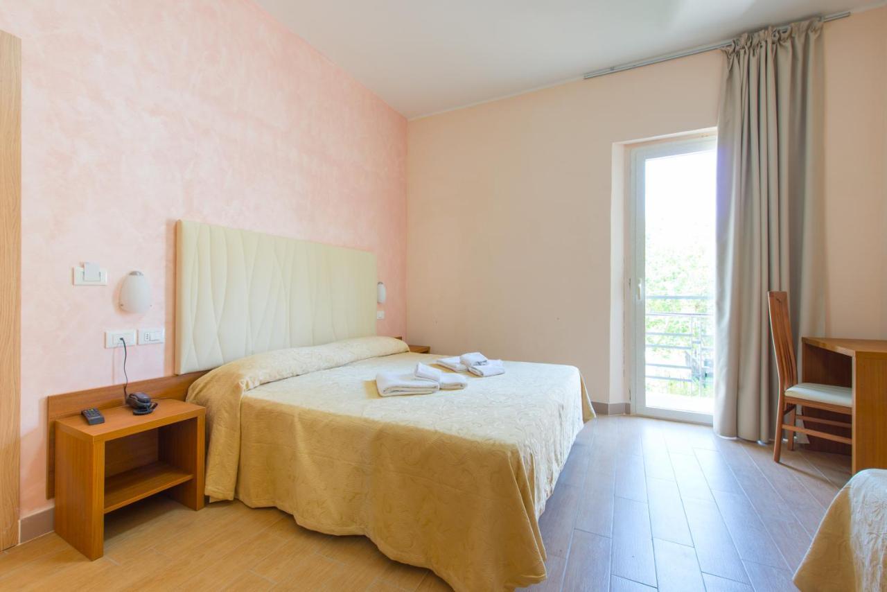 Hotel Adria Nuova 里米尼 外观 照片