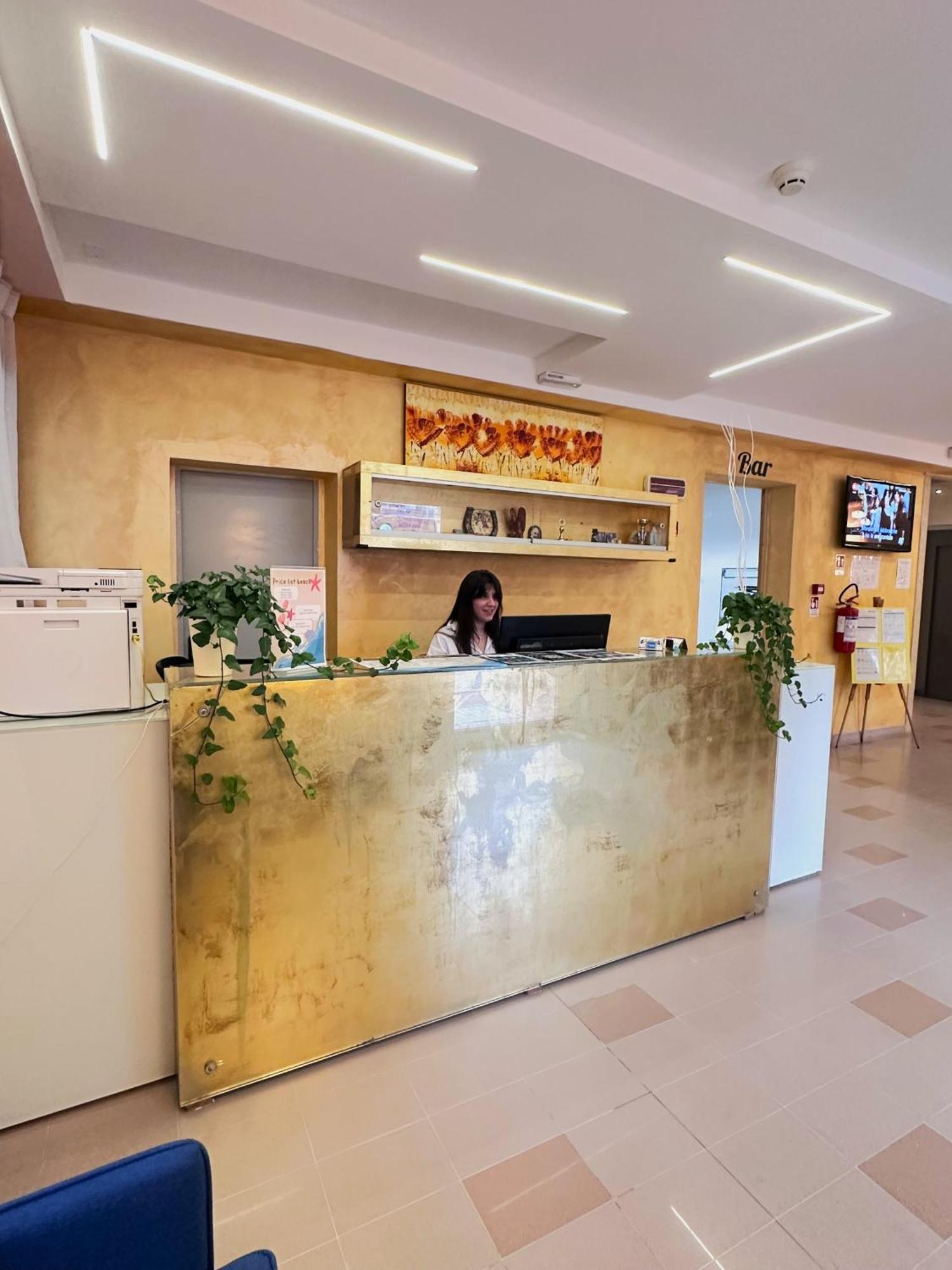 Hotel Adria Nuova 里米尼 外观 照片